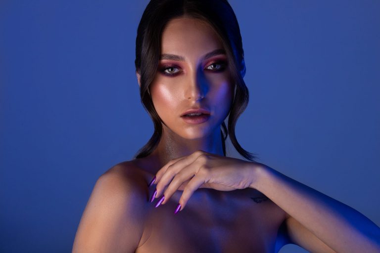 Nolia Shop & Academy NEON campaign